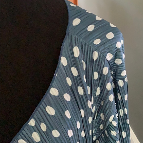 🆕 Lularoe Shirley 🌸 Silk Like Ribbed Pattern - Picture 2 of 3